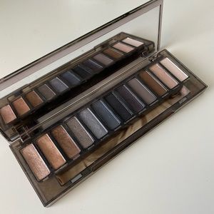 Urban Decay Naked Smoky Eyeshadow Palette